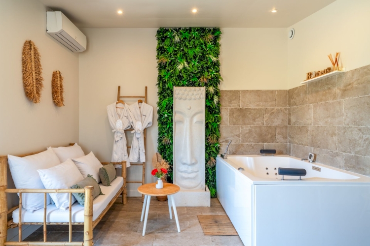 Suite Evasion (du vendredi au dimanche et jour férié) Suite Evasion (du vendredi au dimanche et jour férié)